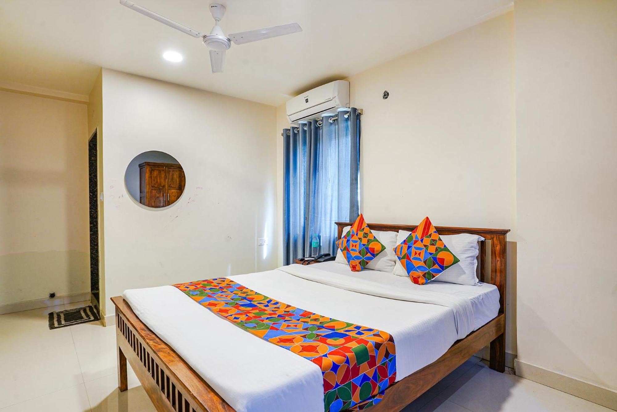 Townhouse 1093 Unique Suites Haïdarabad Extérieur photo
